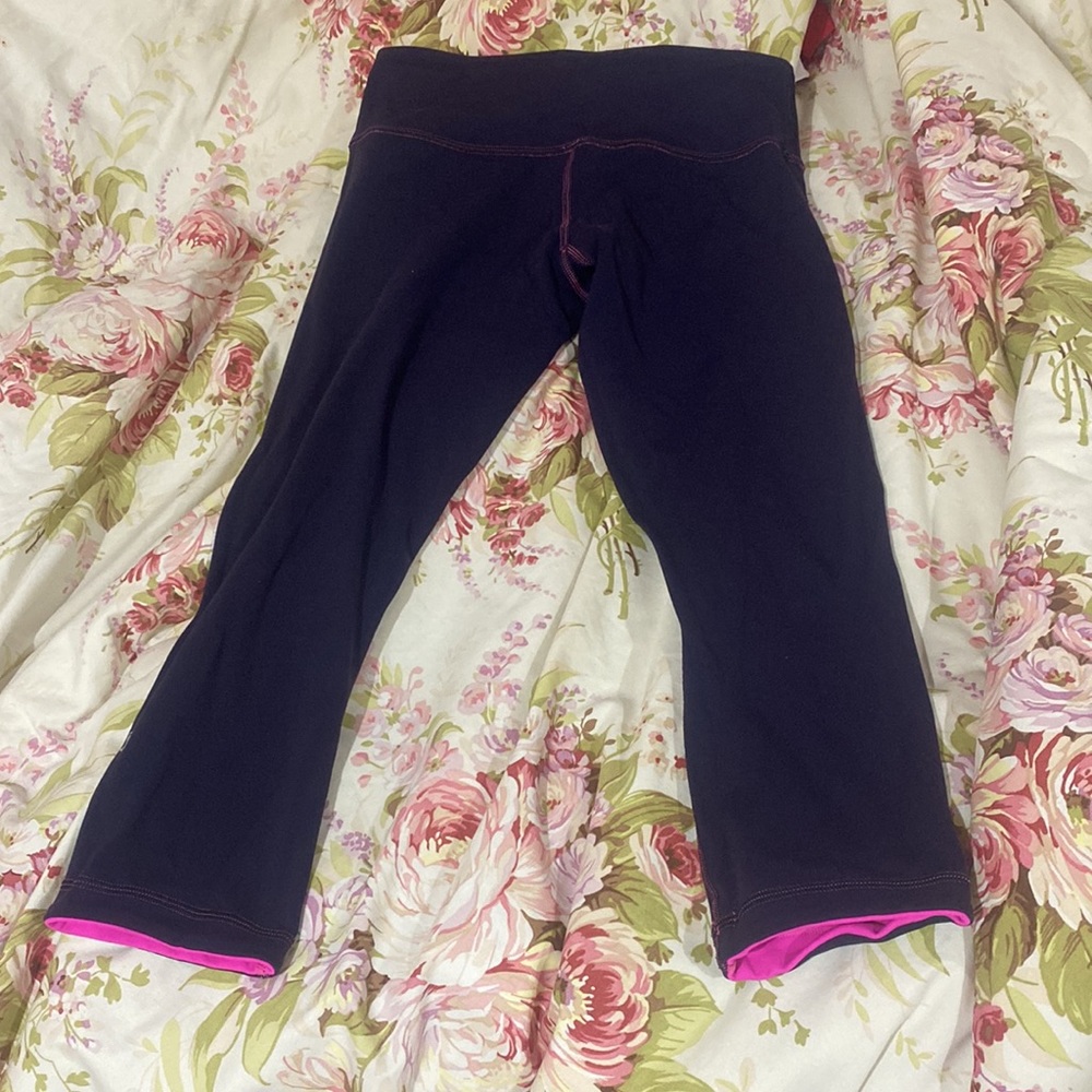 reversible Lululemon capri leggings